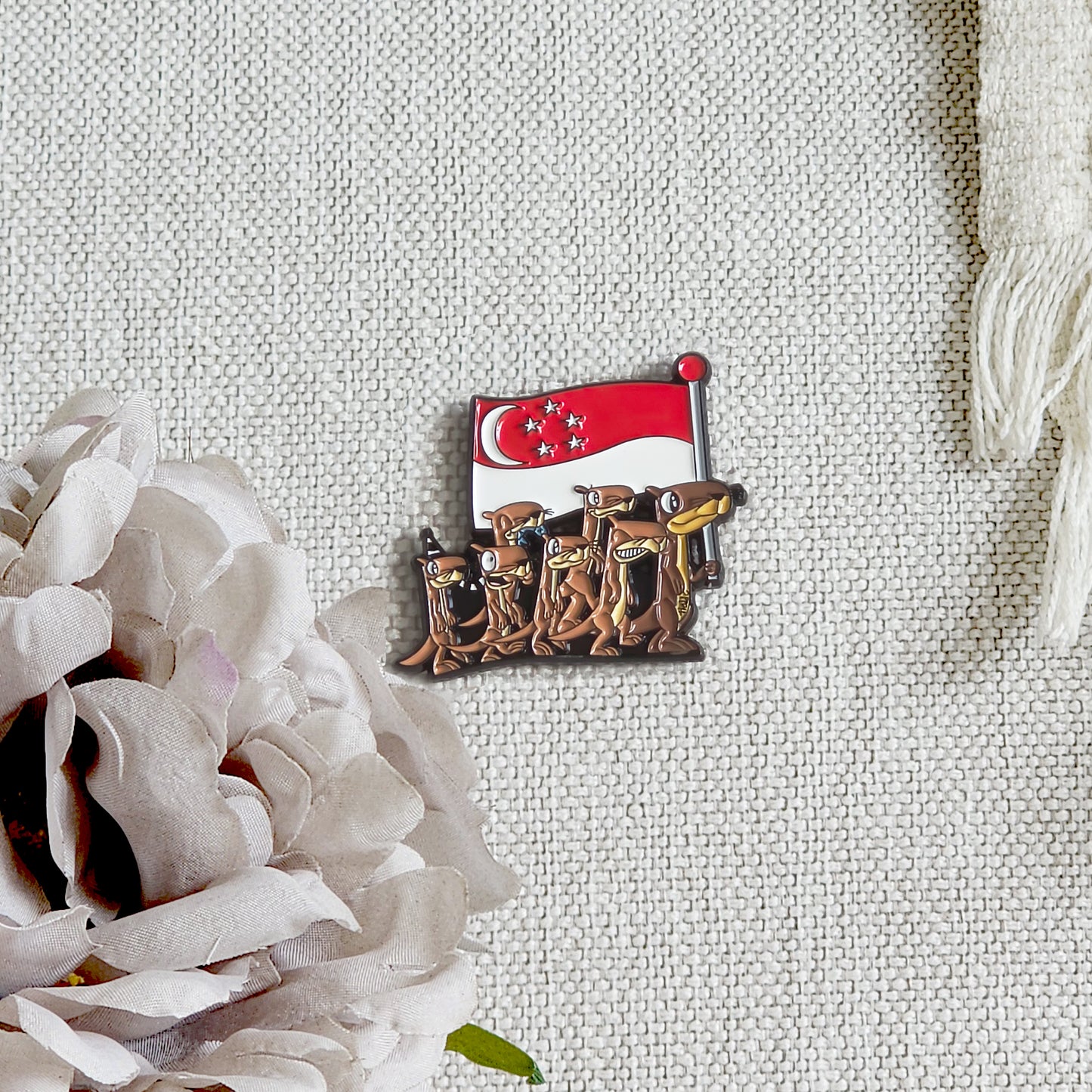Lapel Pin - "Otterly Singapore"